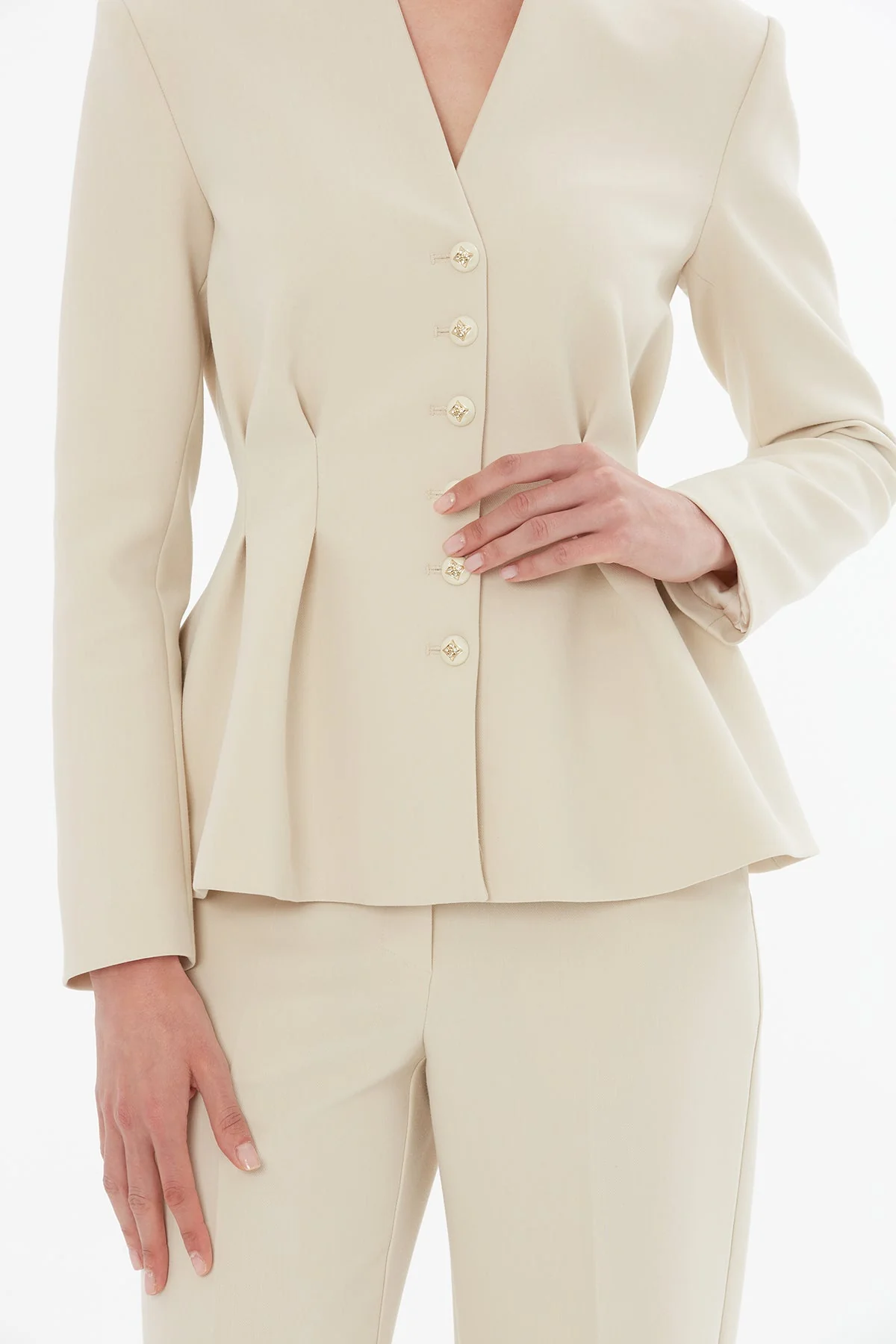 Beige Jacket and Carrot Pants Suit - Image 2