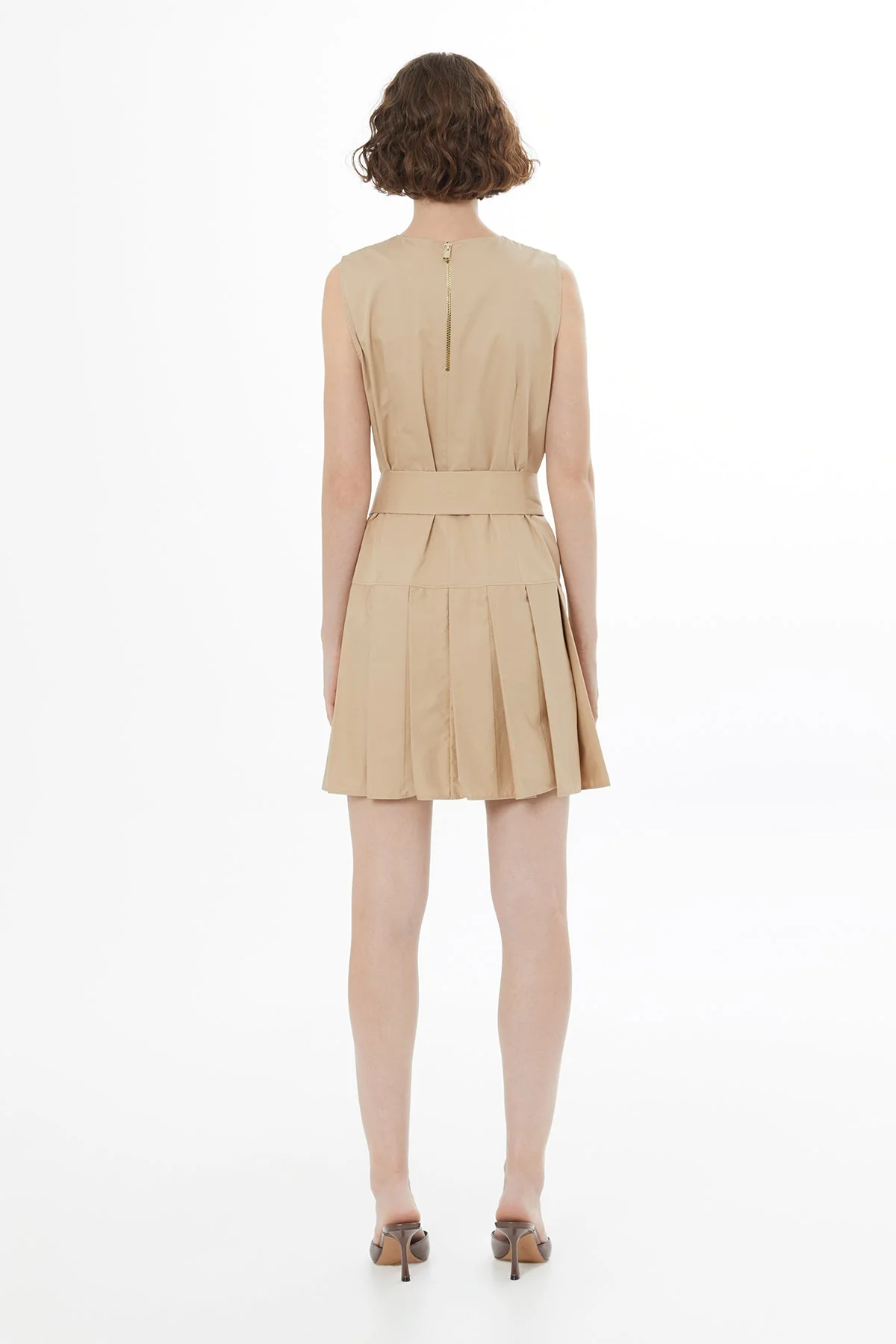 Beige Sleeveless Pleated Dress - Image 5