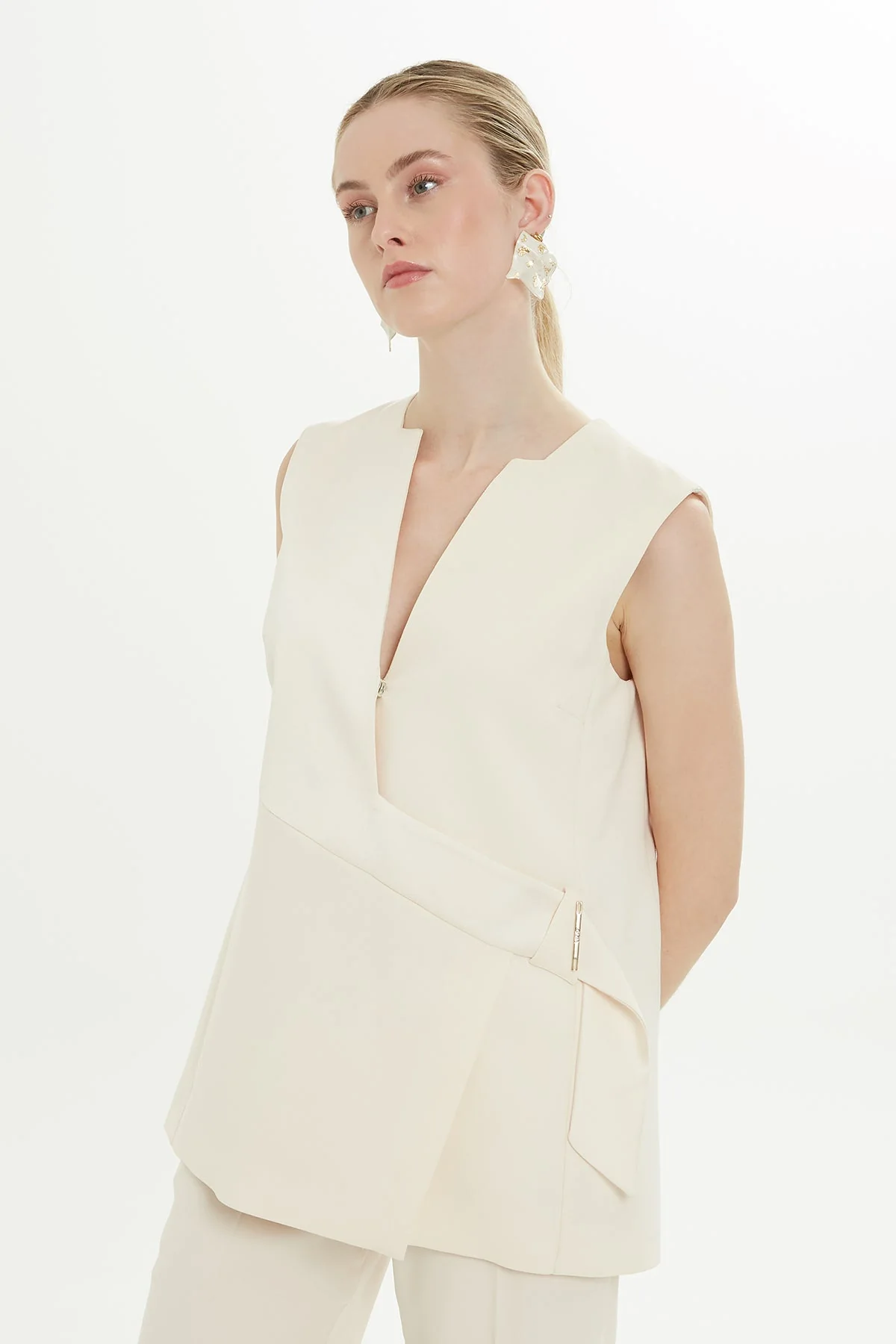 Beige V-Neck Lined Vest - Image 4