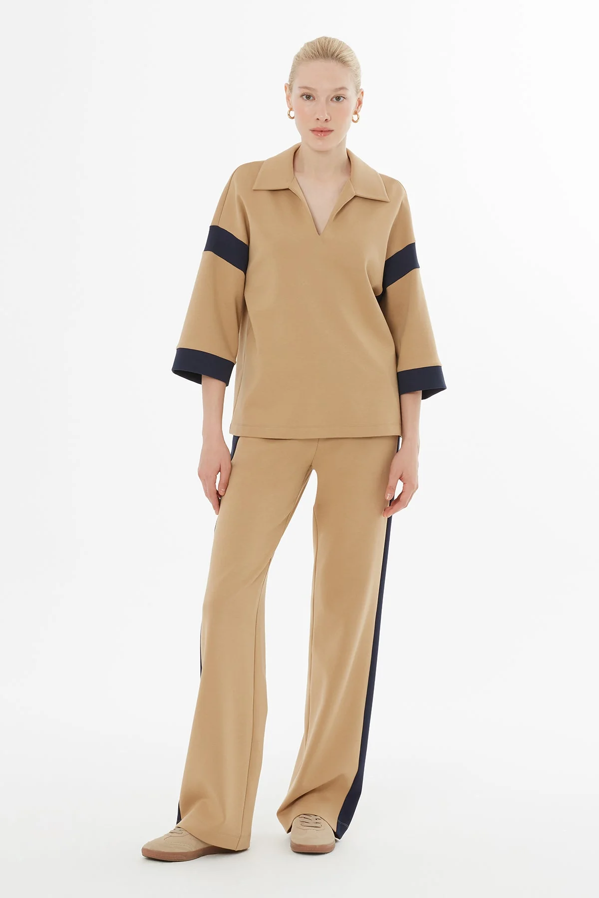 Beige V-Neck Trimmed Tracksuit Set