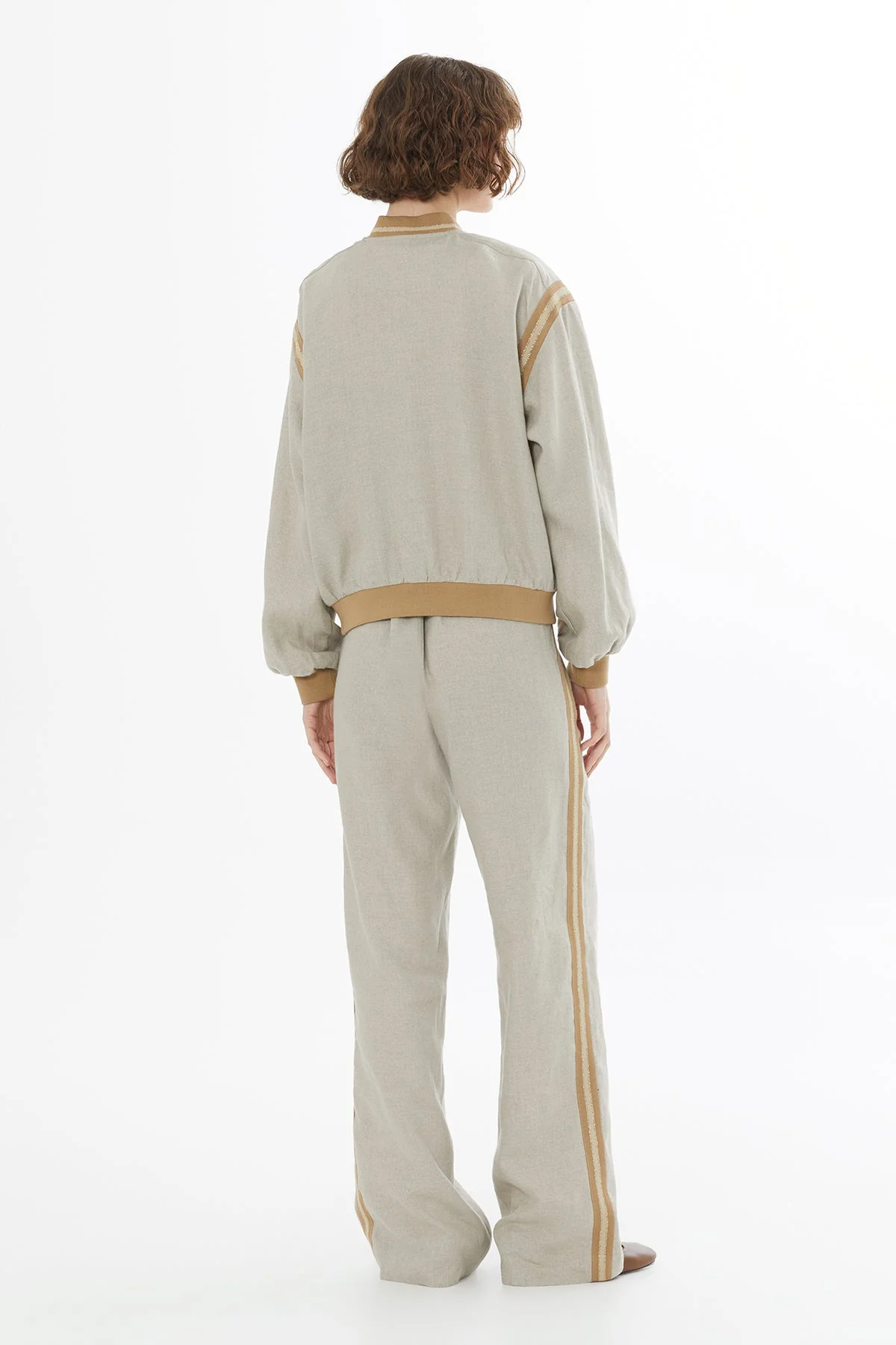 Beige Zip-Front Linen Jacket - Image 5