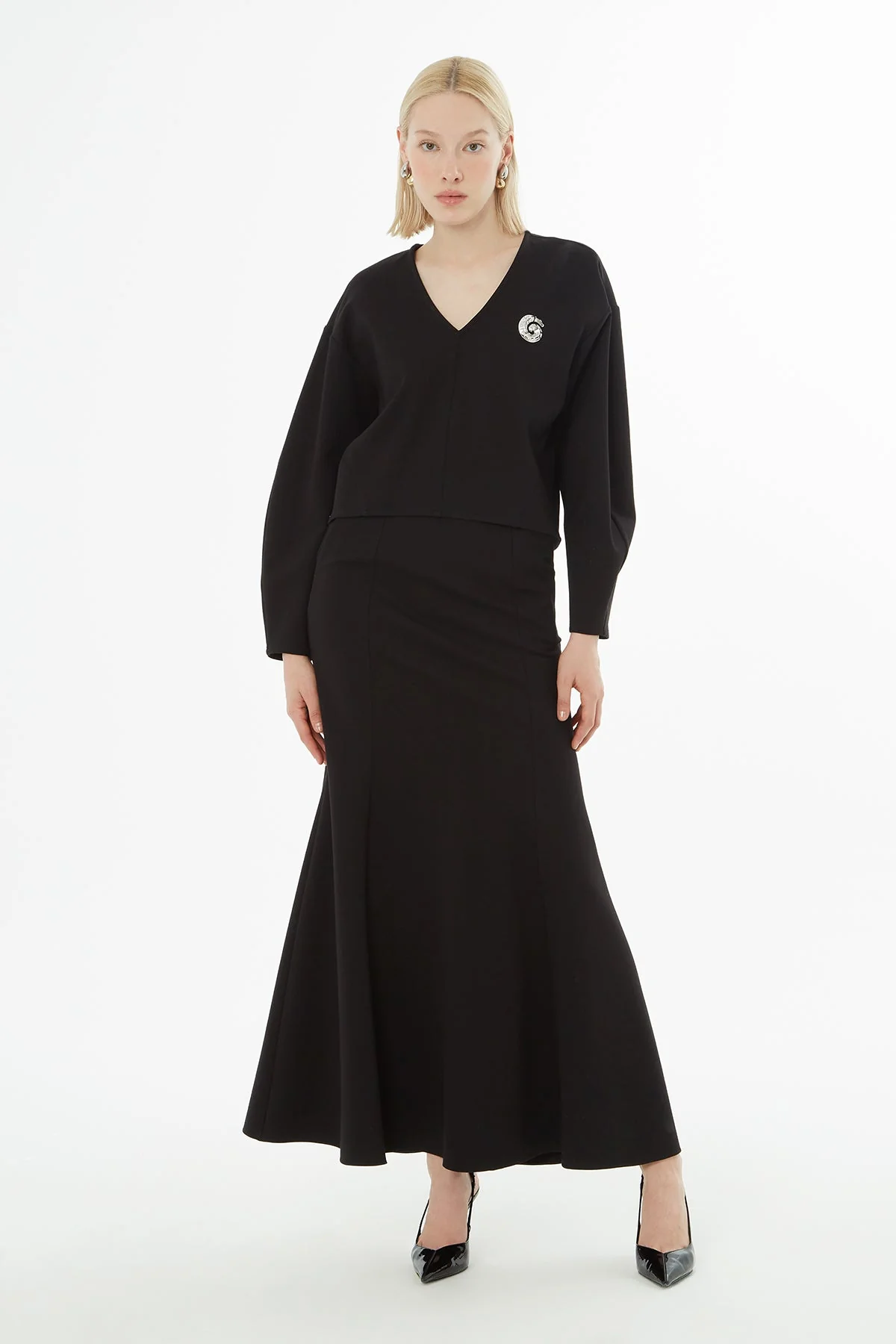 Black Brooch-Detail Set