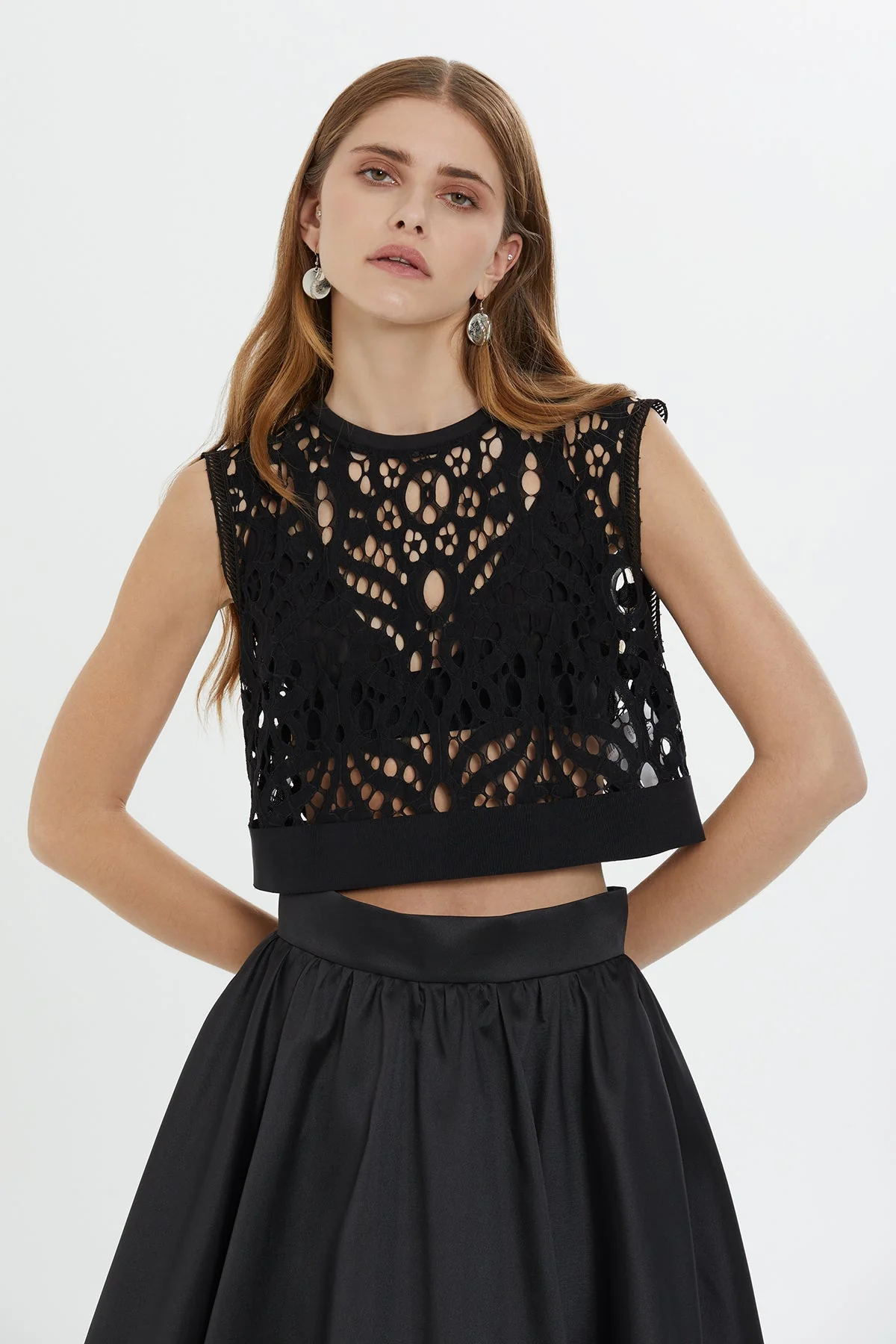 Black Elastic-Hem Lace Blouse with Bustier - Image 3