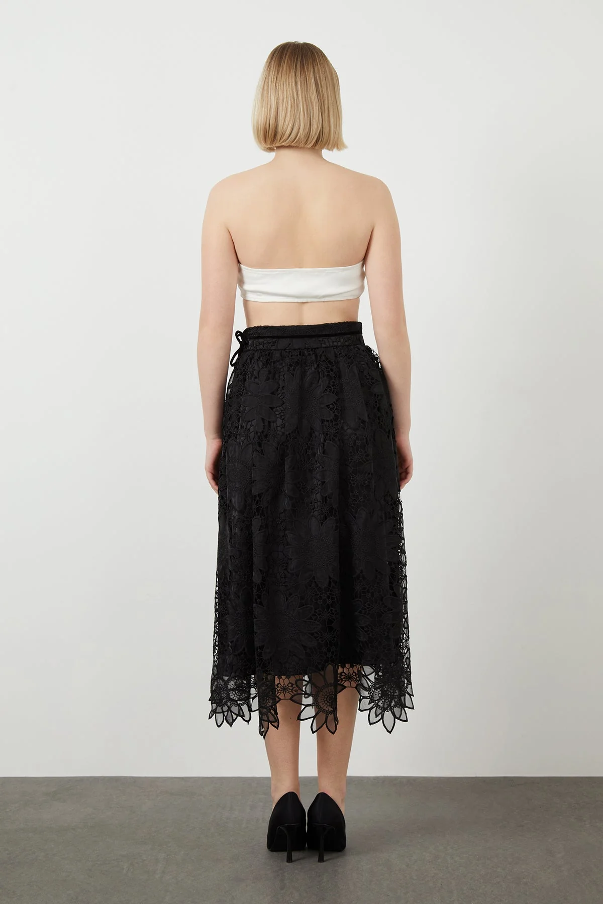 Black Lace Midi Skirt - Image 3