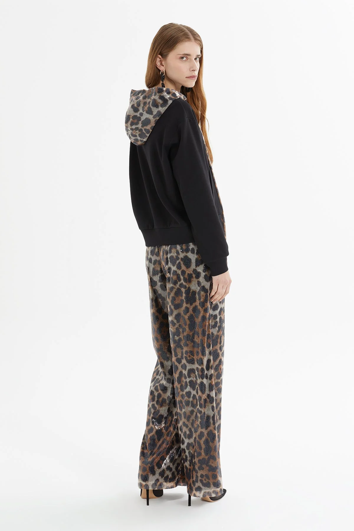 Black Leopard-Print Tracksuit - Image 4