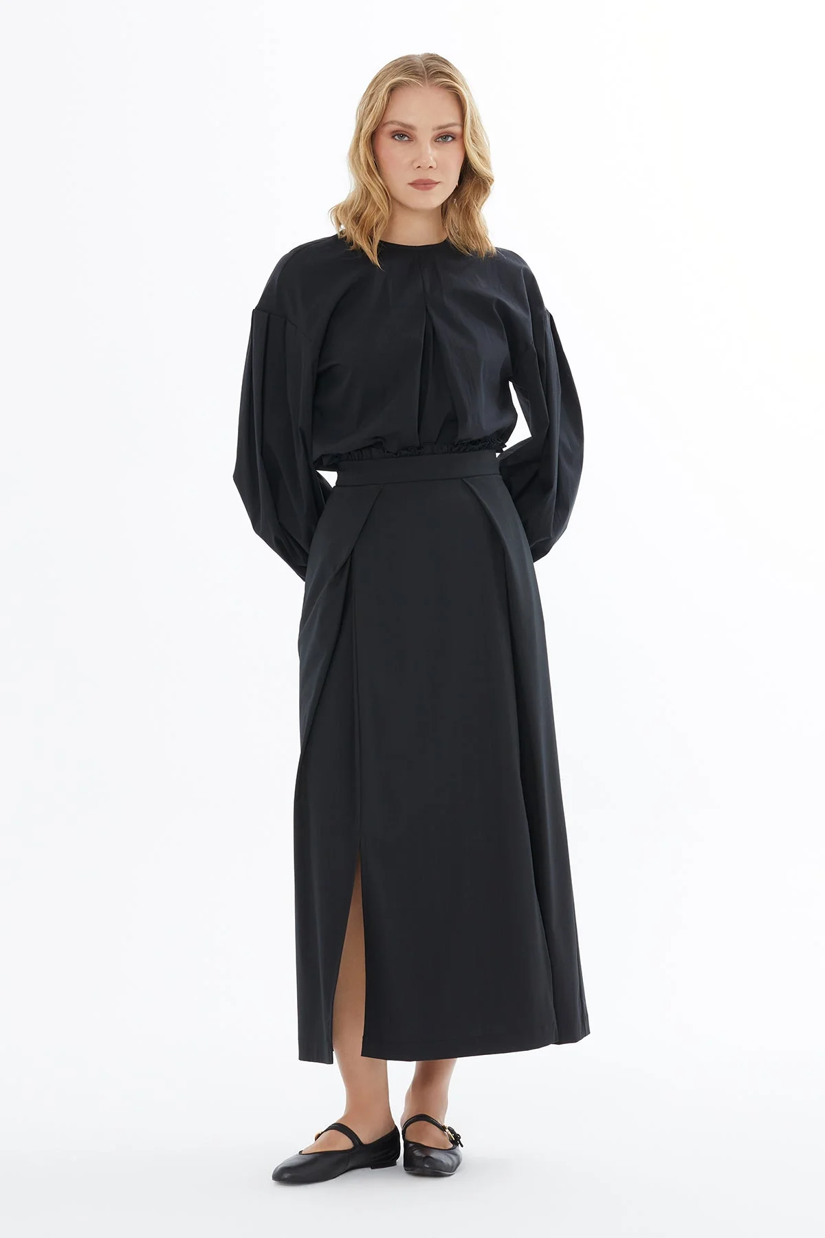 Black Skirt with Front Pleat Detail - Image 3