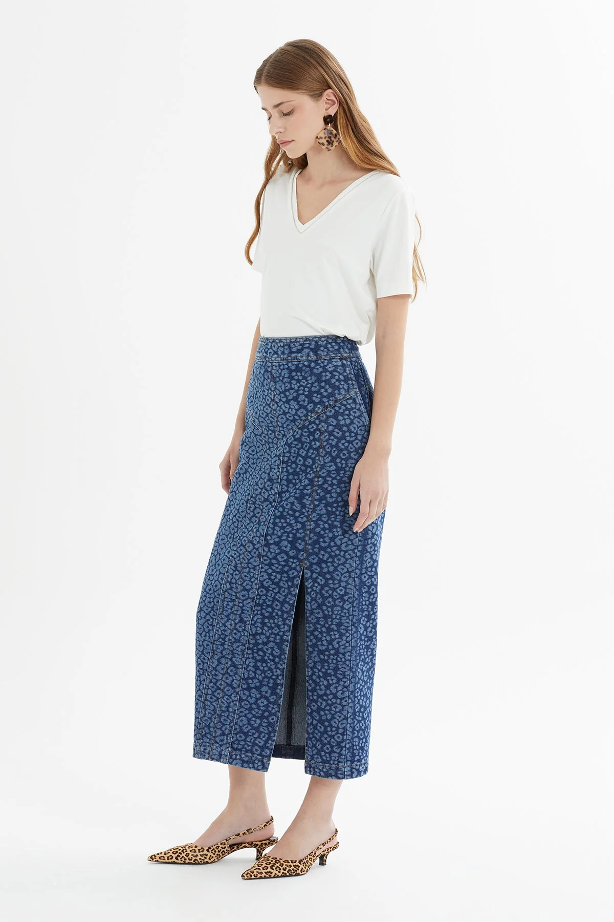 Blue Patterned Slit-Detail Midi Denim Skirt - Image 3