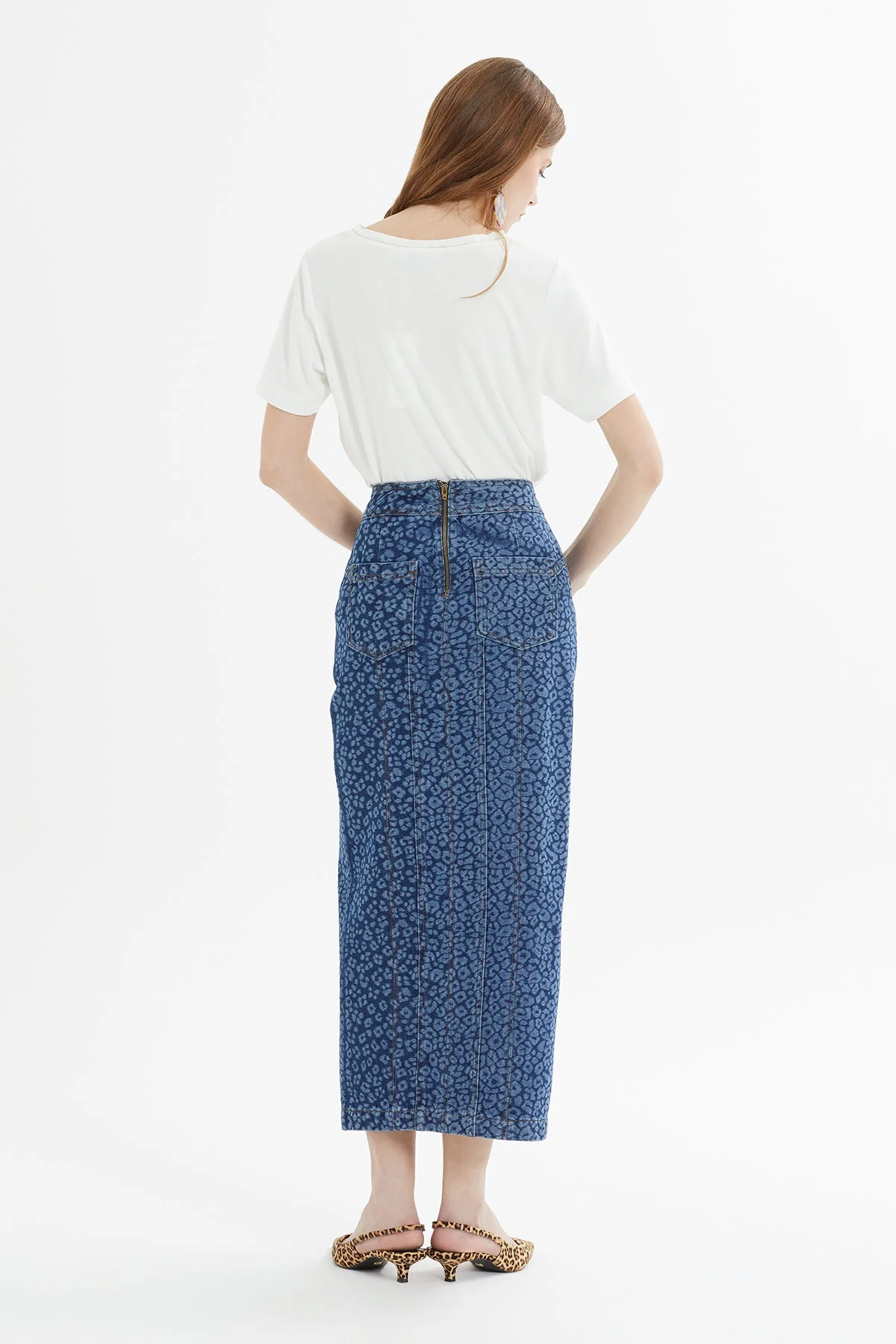 Blue Patterned Slit-Detail Midi Denim Skirt - Image 4