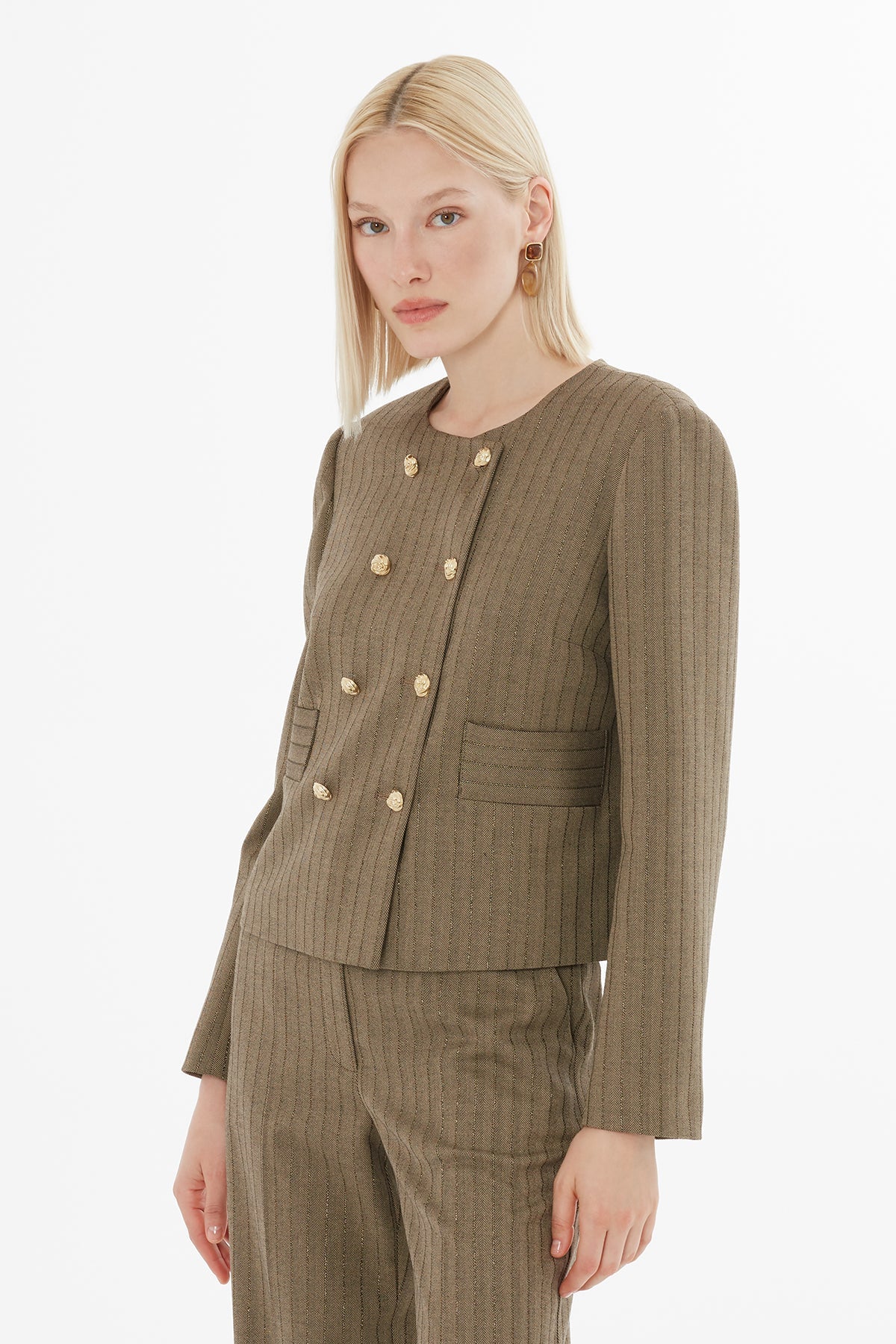 Brown Mono-Closure Jacket Suit - Image 3