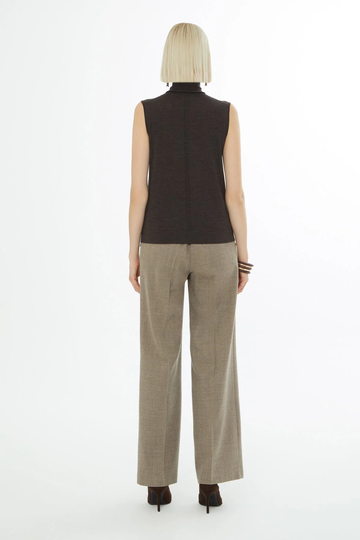 Brown Sleeveless V-Neck Sweater - Image 5