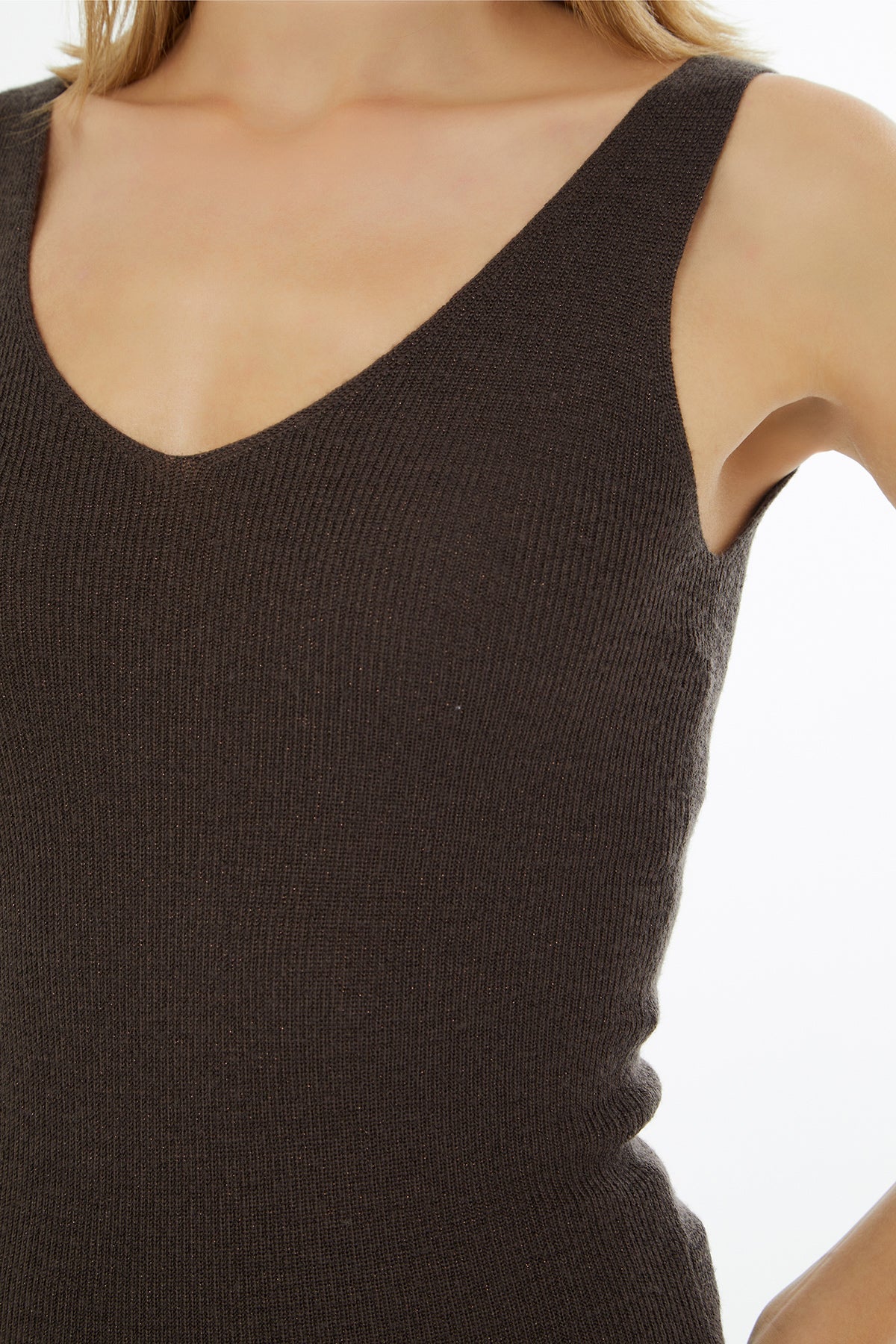 Brown V-Neck Sleeveless Blouse - Image 2
