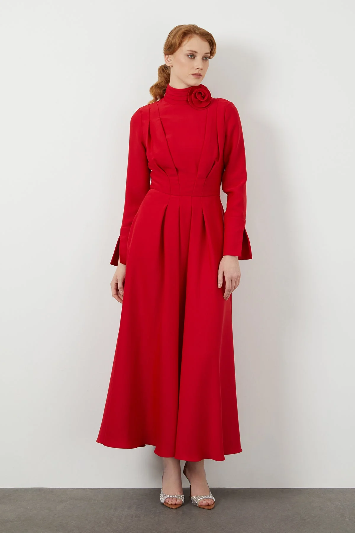 Dress with Brooch Detail the Collar