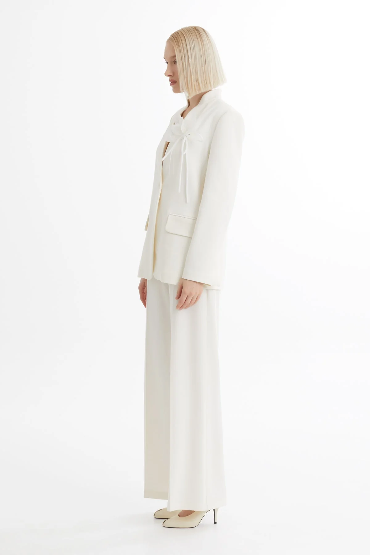 Ecru Floral Detail Blazer Suit