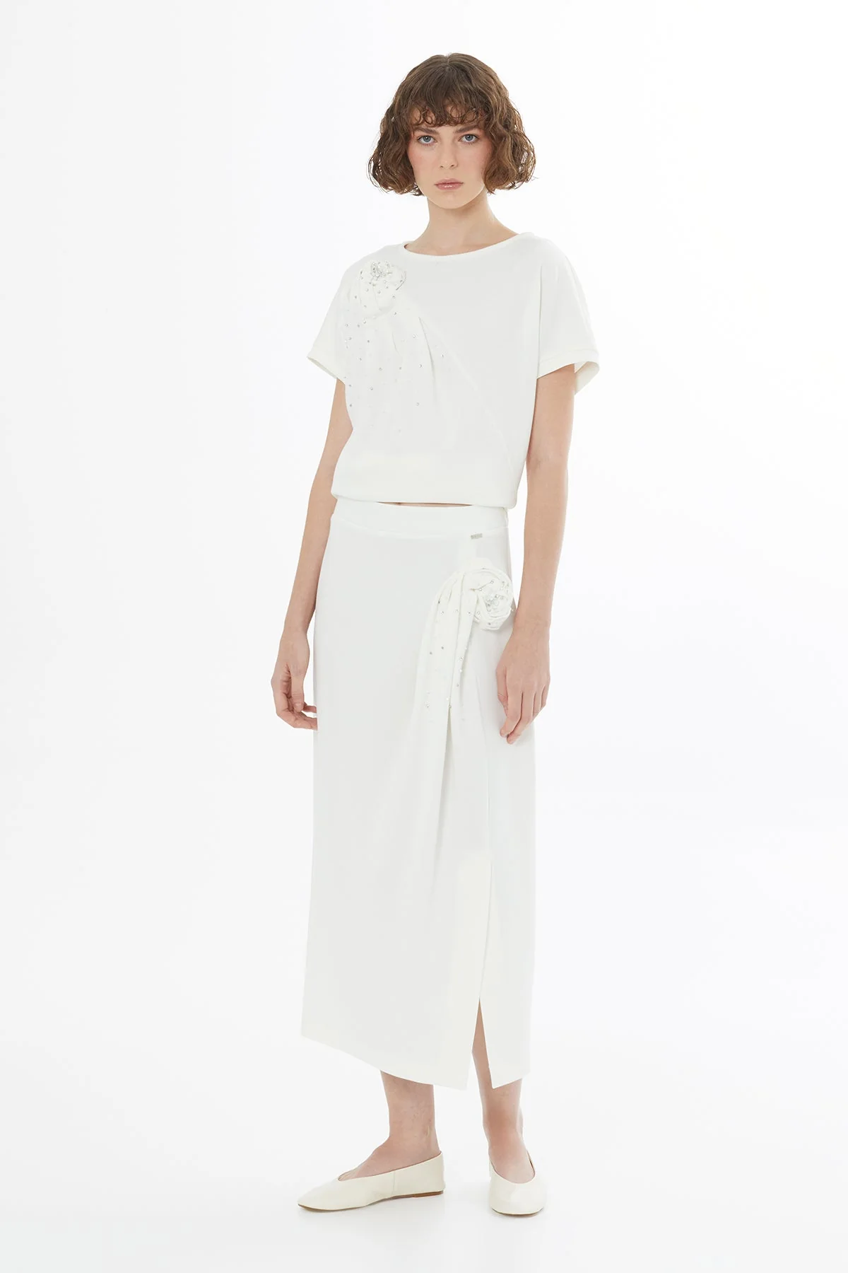 Ecru Rose Embroidered Midi Skirt - Image 4