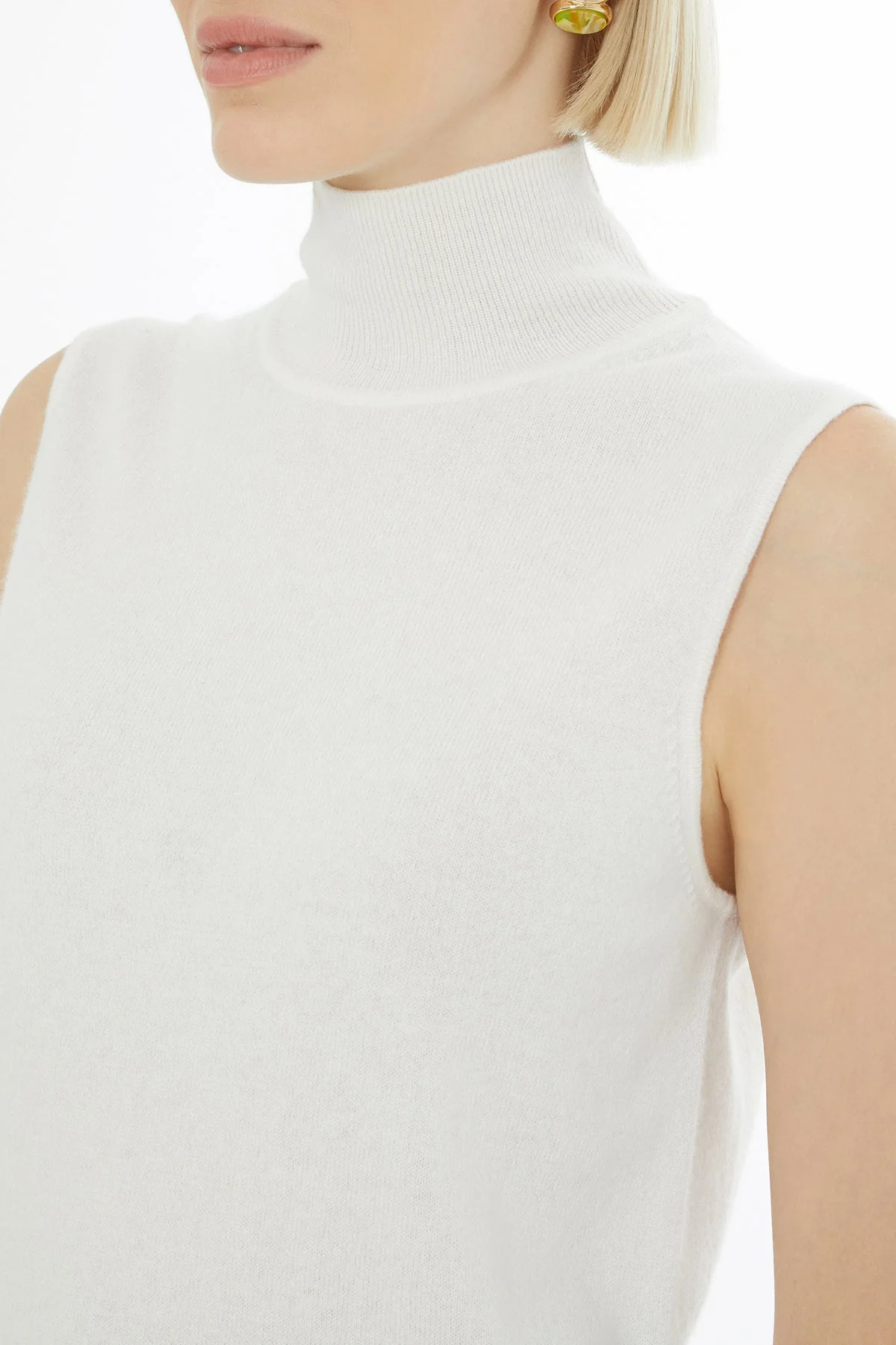 Ecru Sleeveless Turtleneck Blouse - Image 2