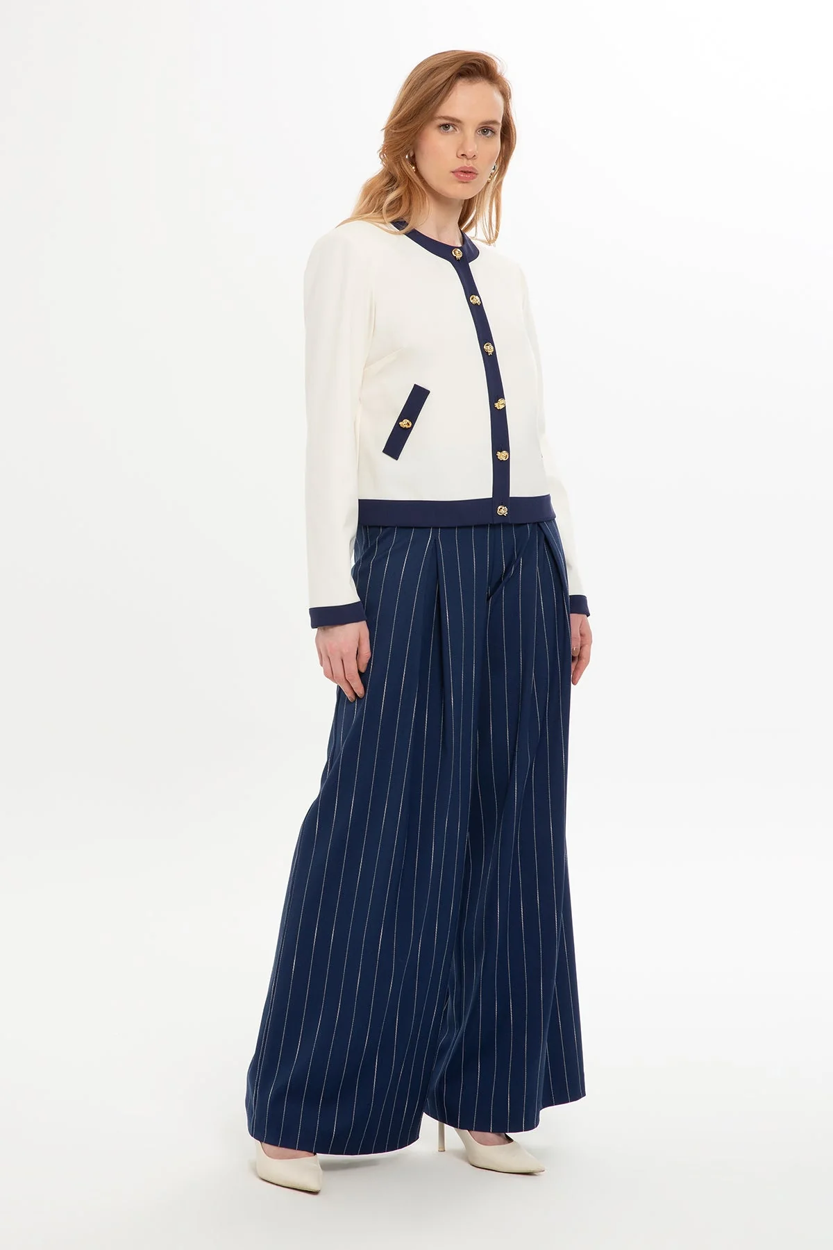 Ecru Suit with Round-Neck Jacket - Image 3