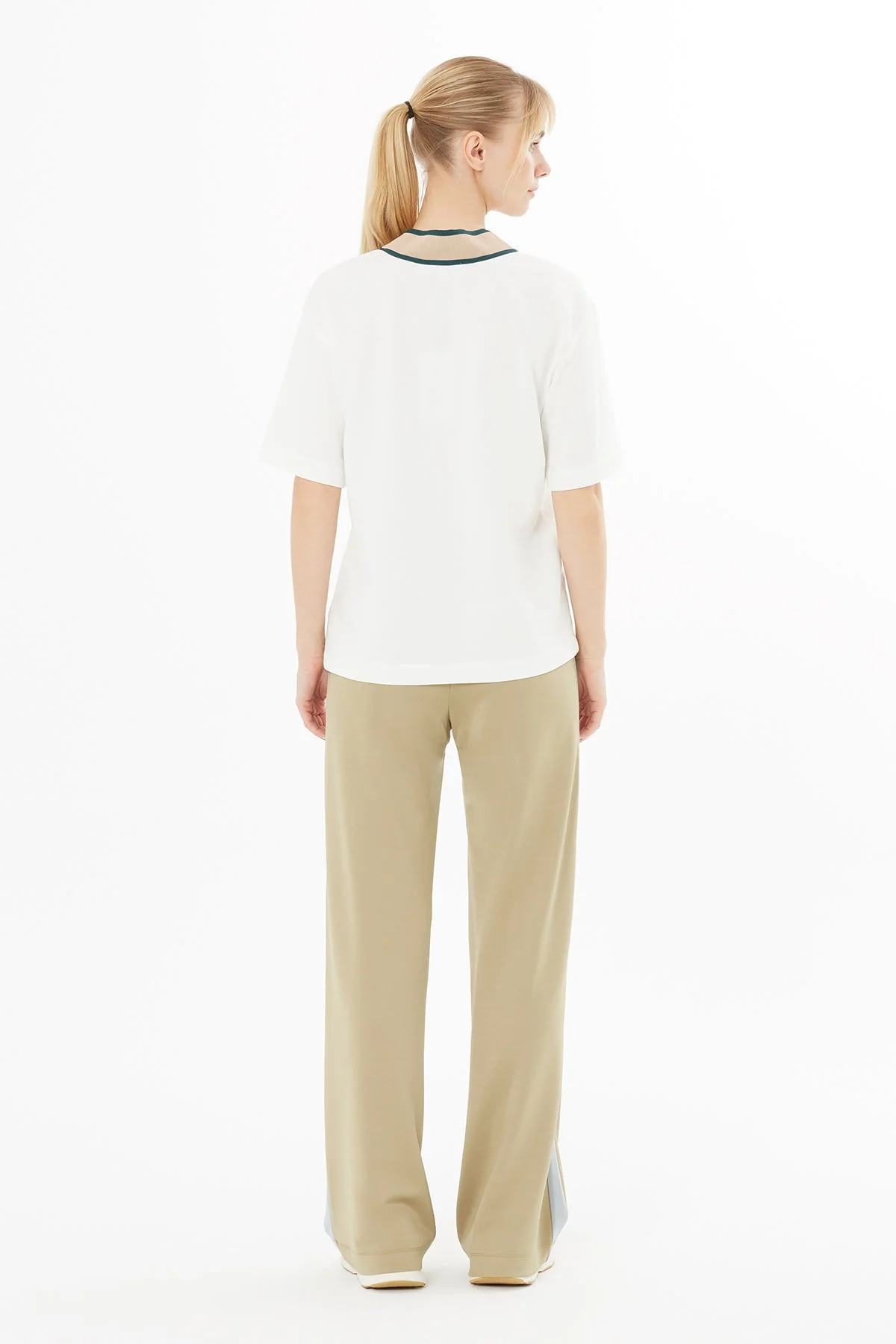 Ecru T-Shirt with Collar Accessory - Image 3