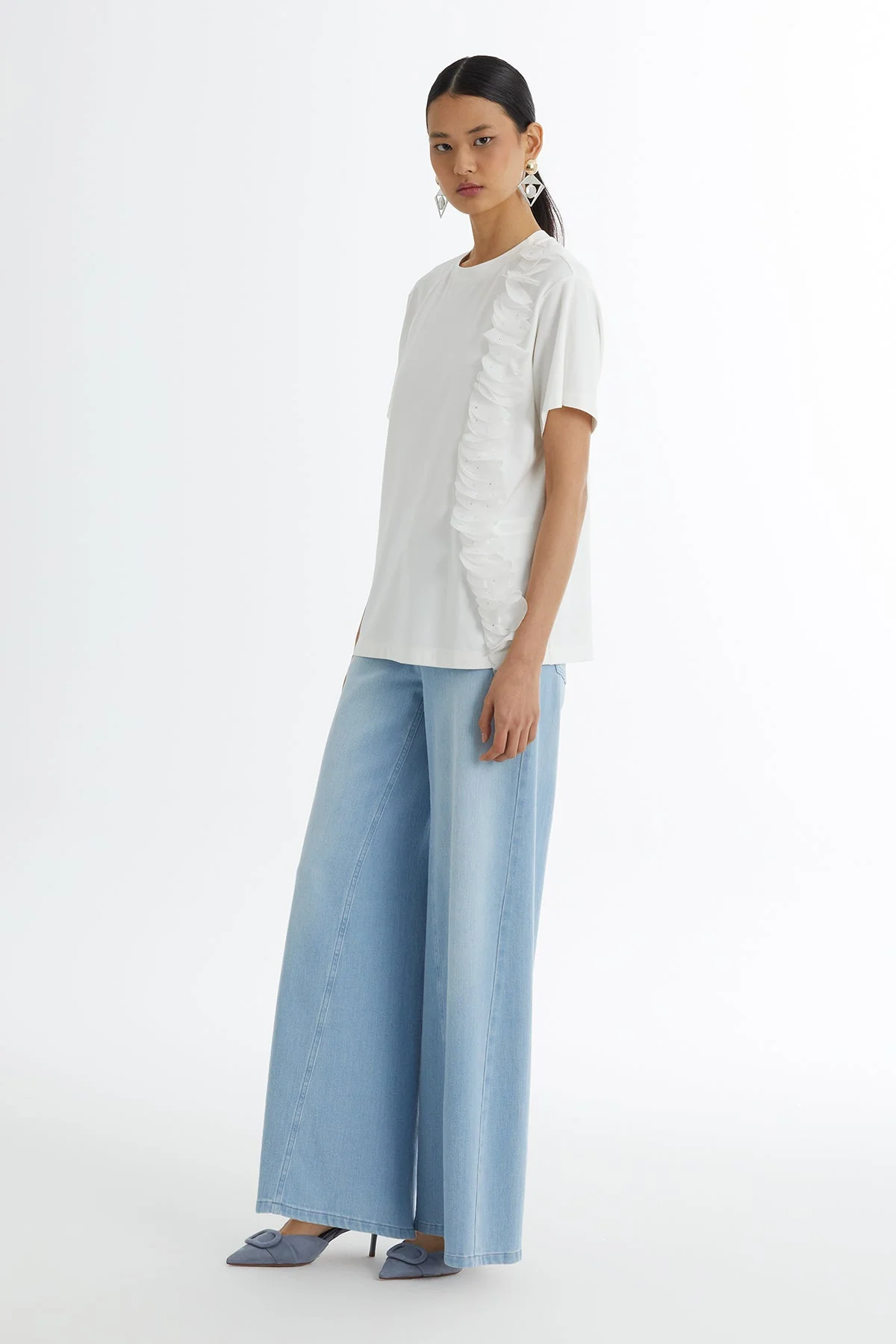 Ecru T-Shirt with Tulle Ribbon Accessory - Image 4