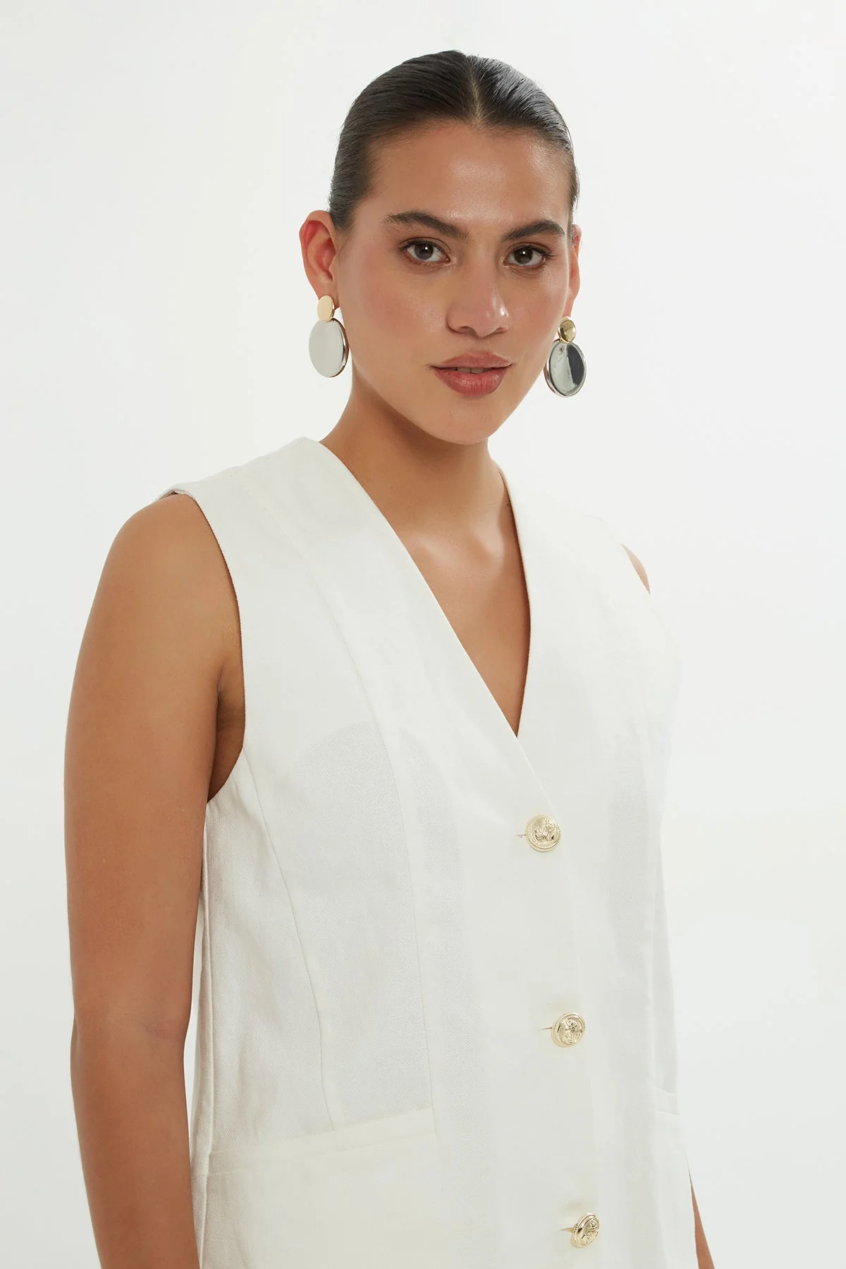 Ecru V-Neck Buttoned Vest - Image 2