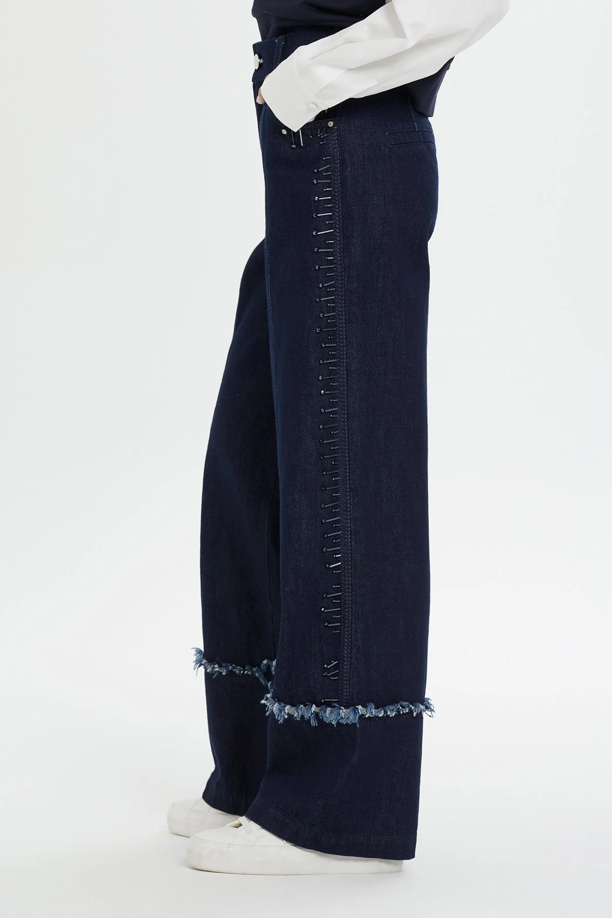 Embroidered Wide-Leg Jeans - Image 4