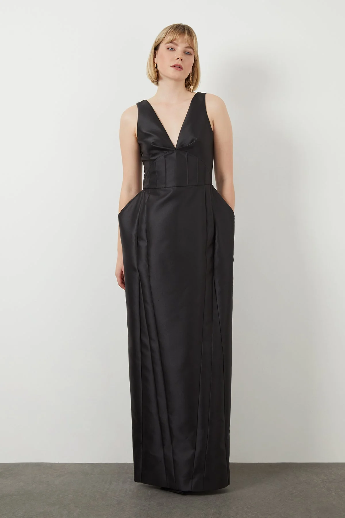 Fitted Waist Seam-Boned Mid-Slit Lined Long Dress