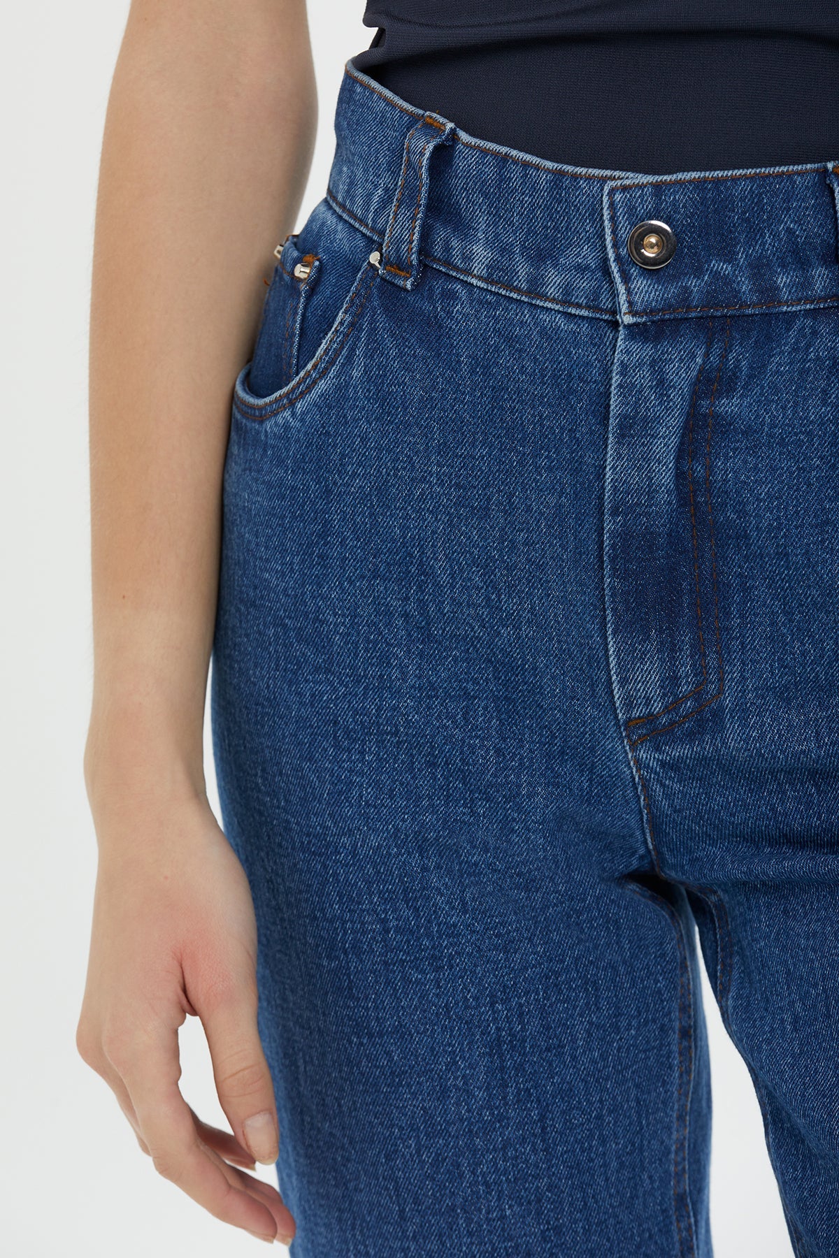 Five-Pocket Classic Jeans - Image 2