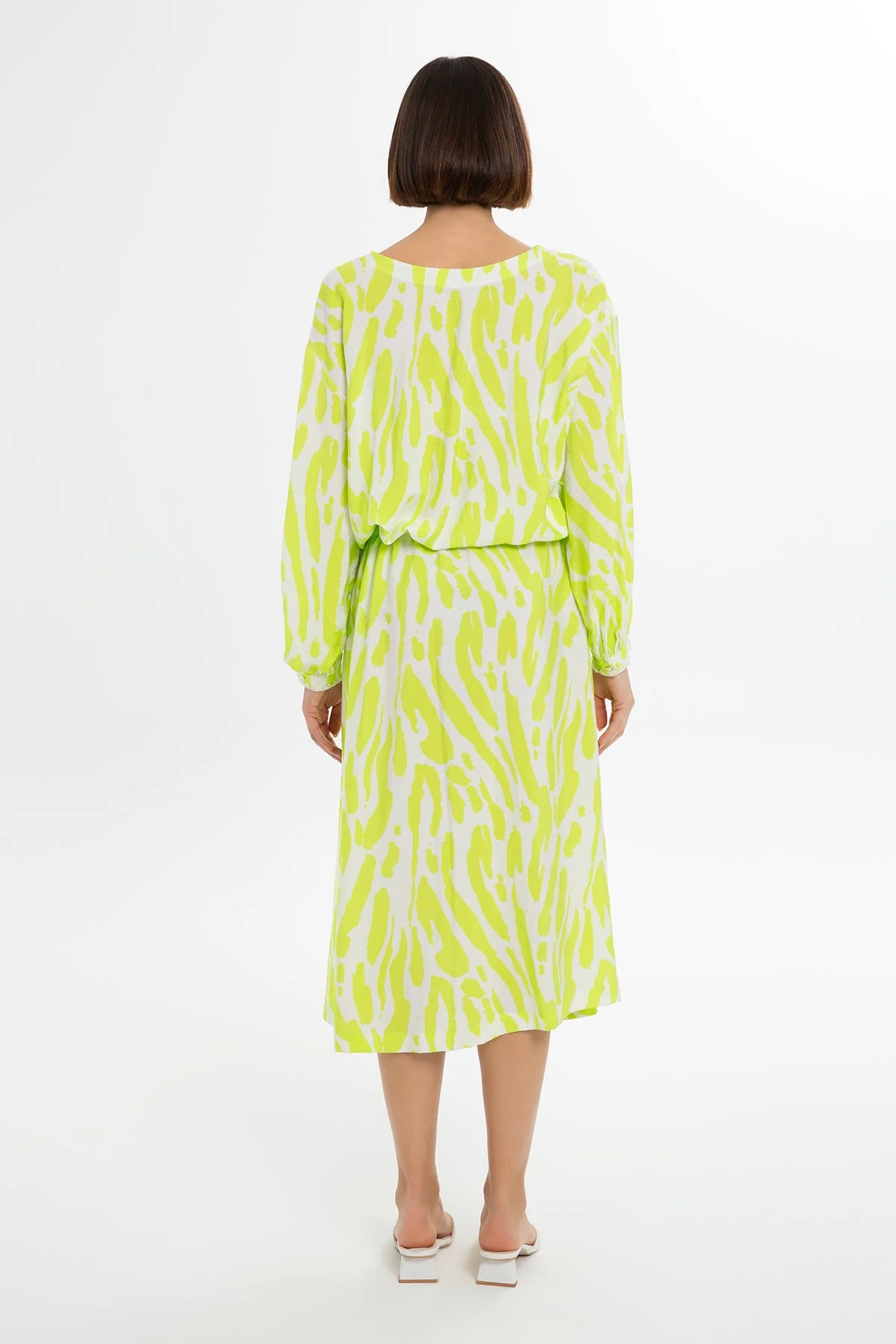 Green Midi Dress with Belt - Image 4