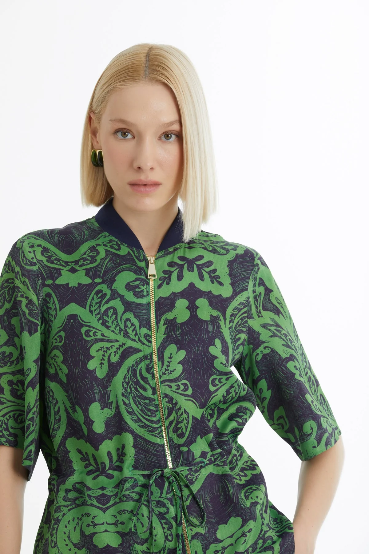Green Patterned Blazer and Trouser Set - Image 2
