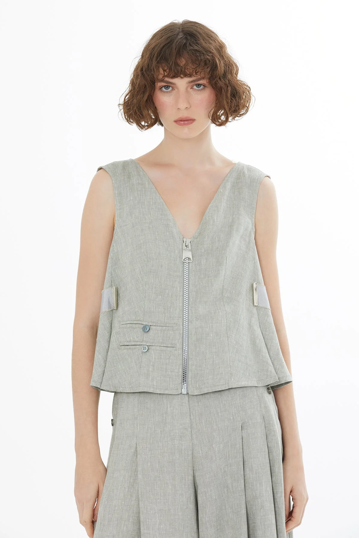 Green Sleeveless Pocket Linen Blouse - Image 3
