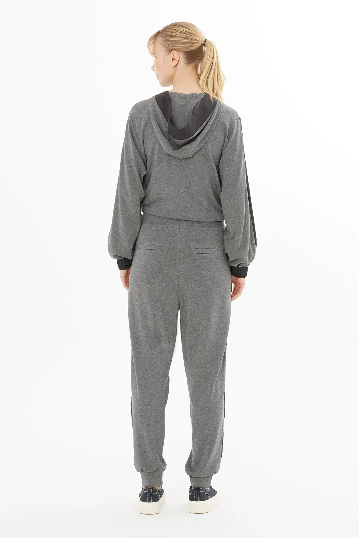 Grey High-Waist Sweatpants - Image 4