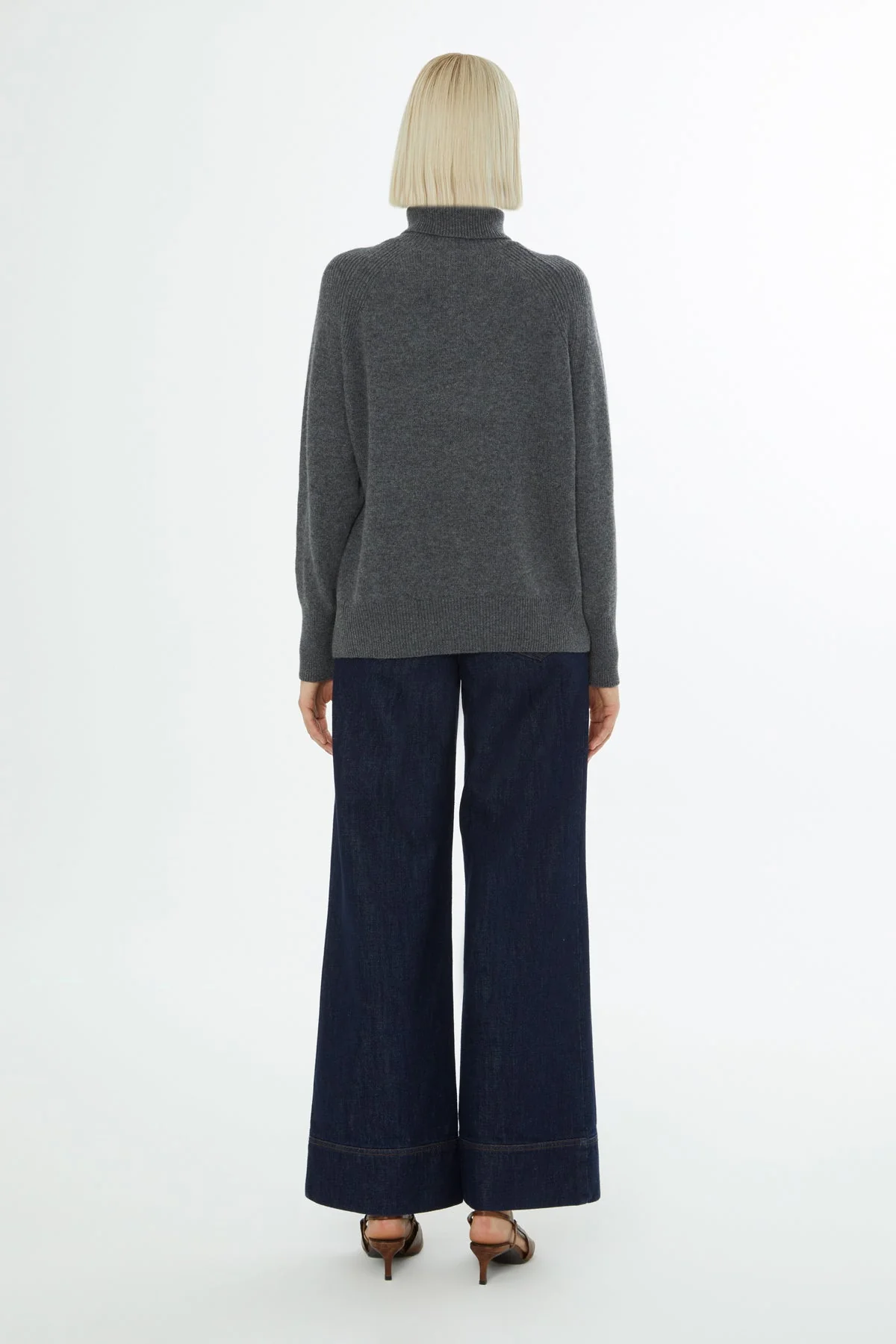 Grey Long-Sleeve Turtleneck Sweater - Image 5