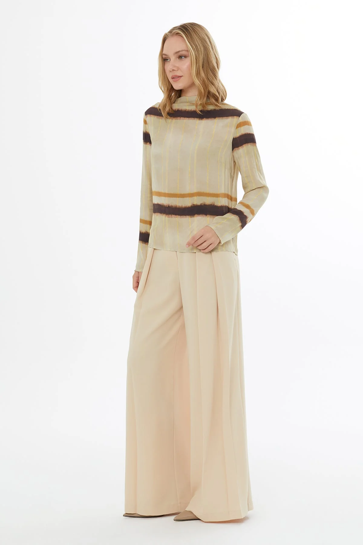 Printed Blouse with Back Tie - Image 4