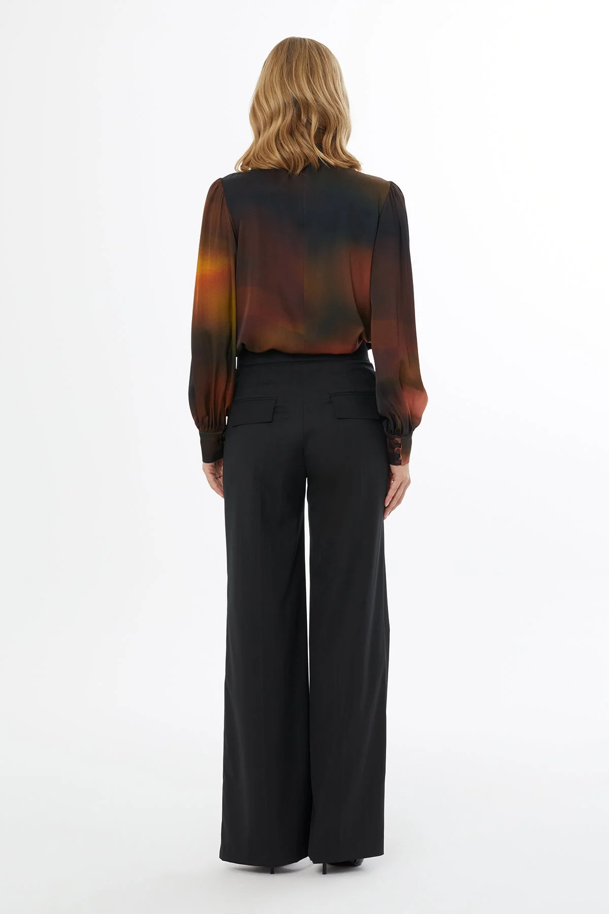 Printed Blouse with Buttoned Sleeves - Image 3