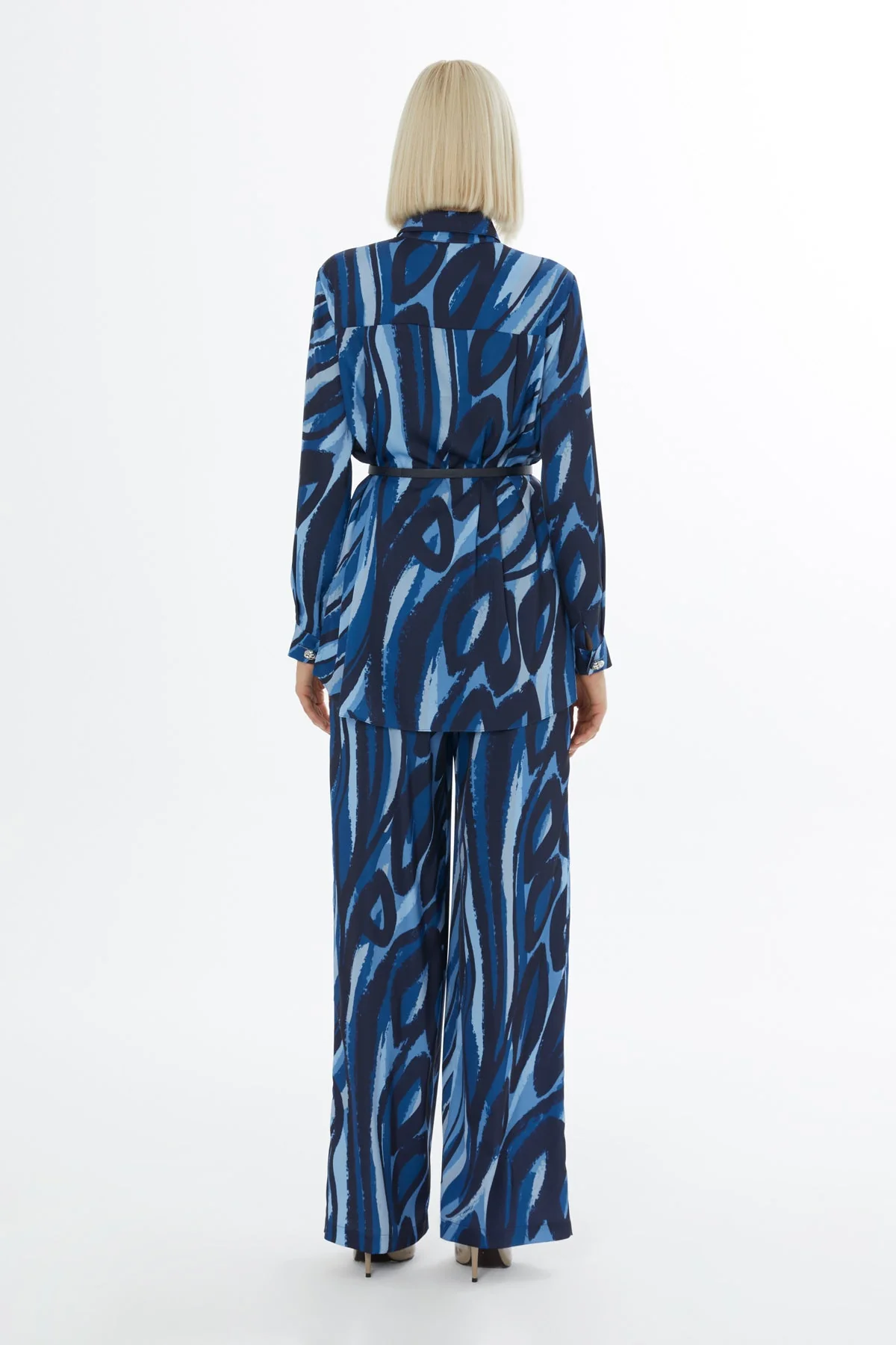 Printed Comfortable Belted Suit - Image 4