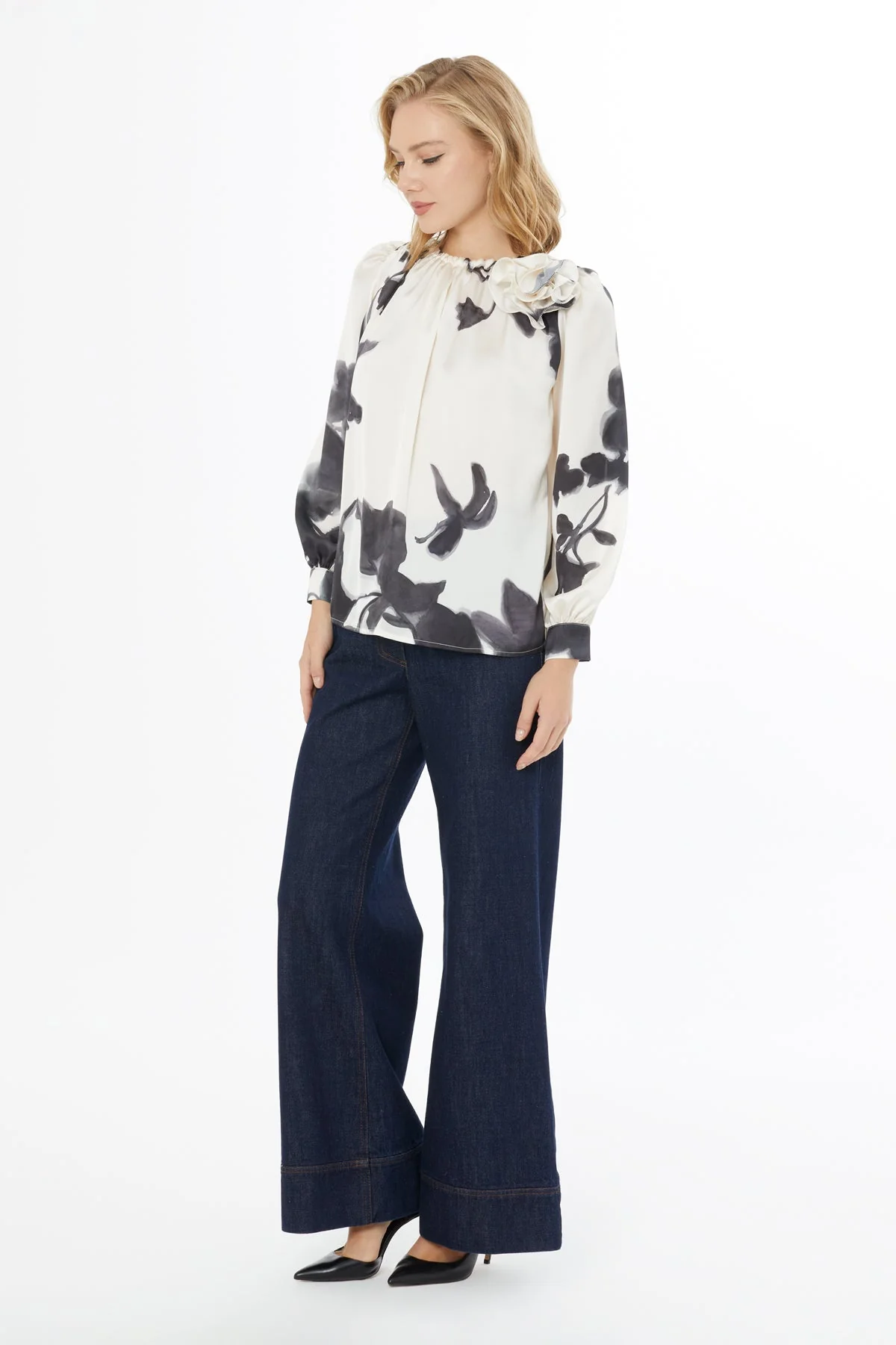 Printed Lace-Up Collar Blouse - Image 3
