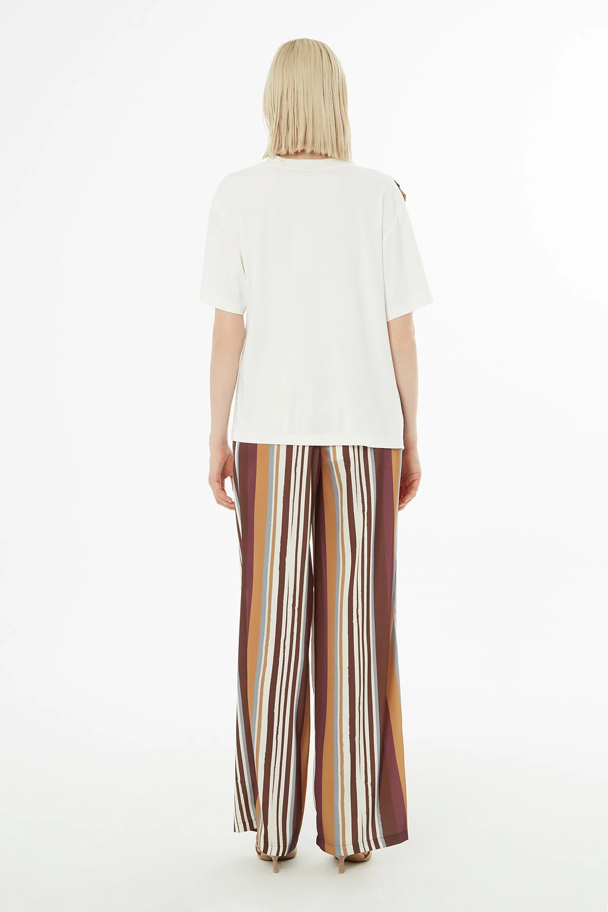 Printed Pleated Striped Set with Detail - Image 5