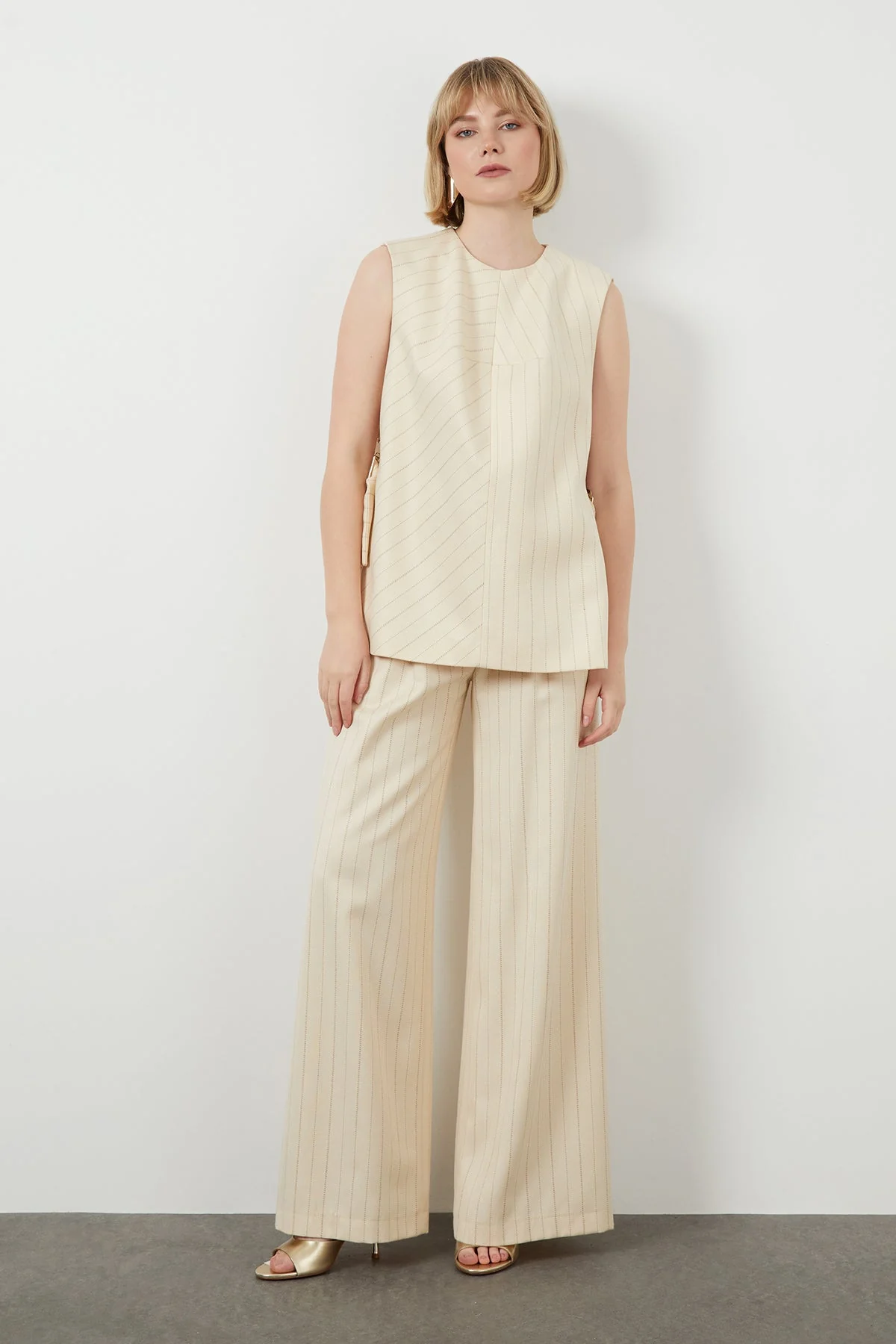 Striped Sleeveless Vest - Image 2