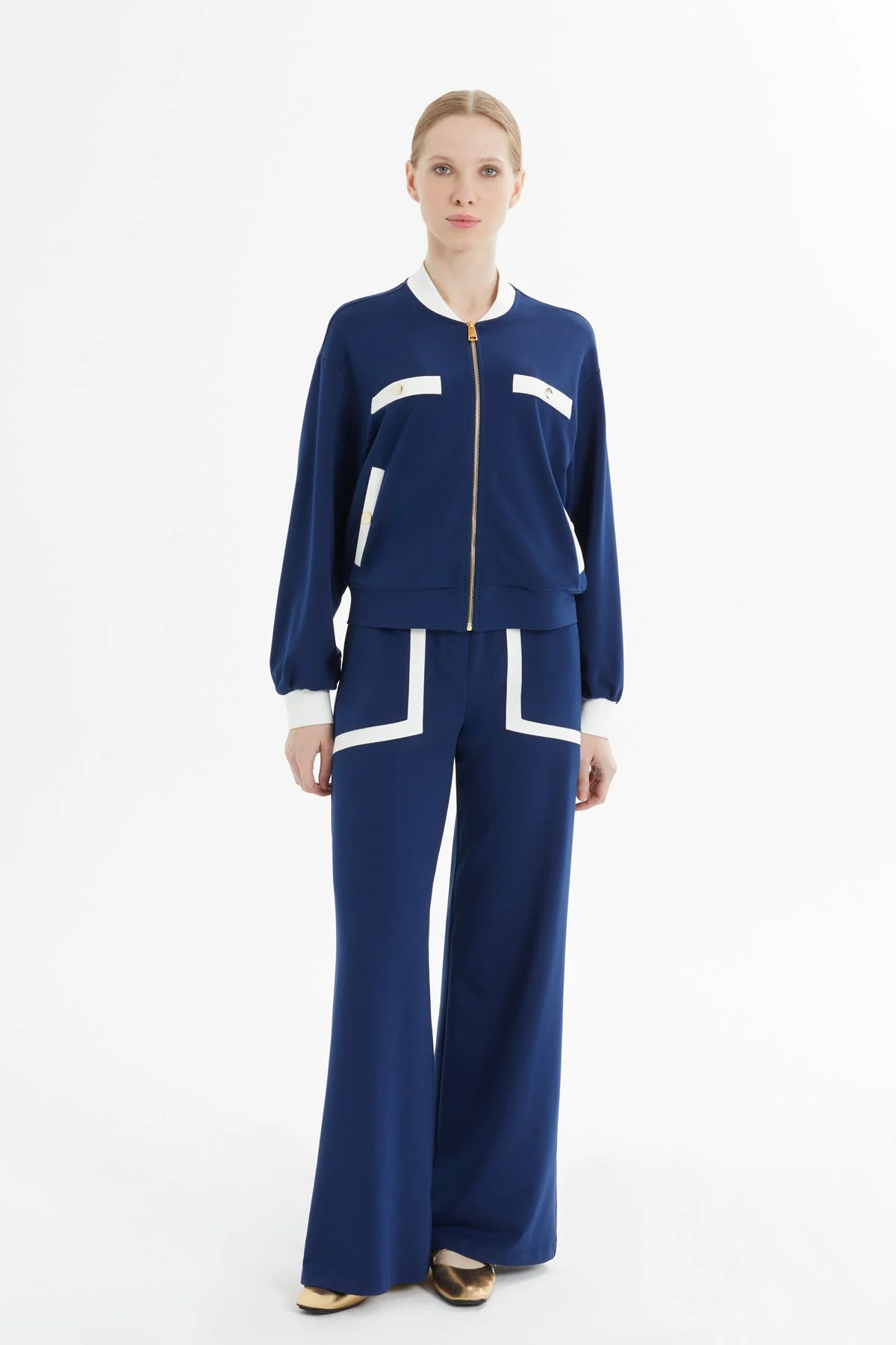 Tracksuit With Stripe Details