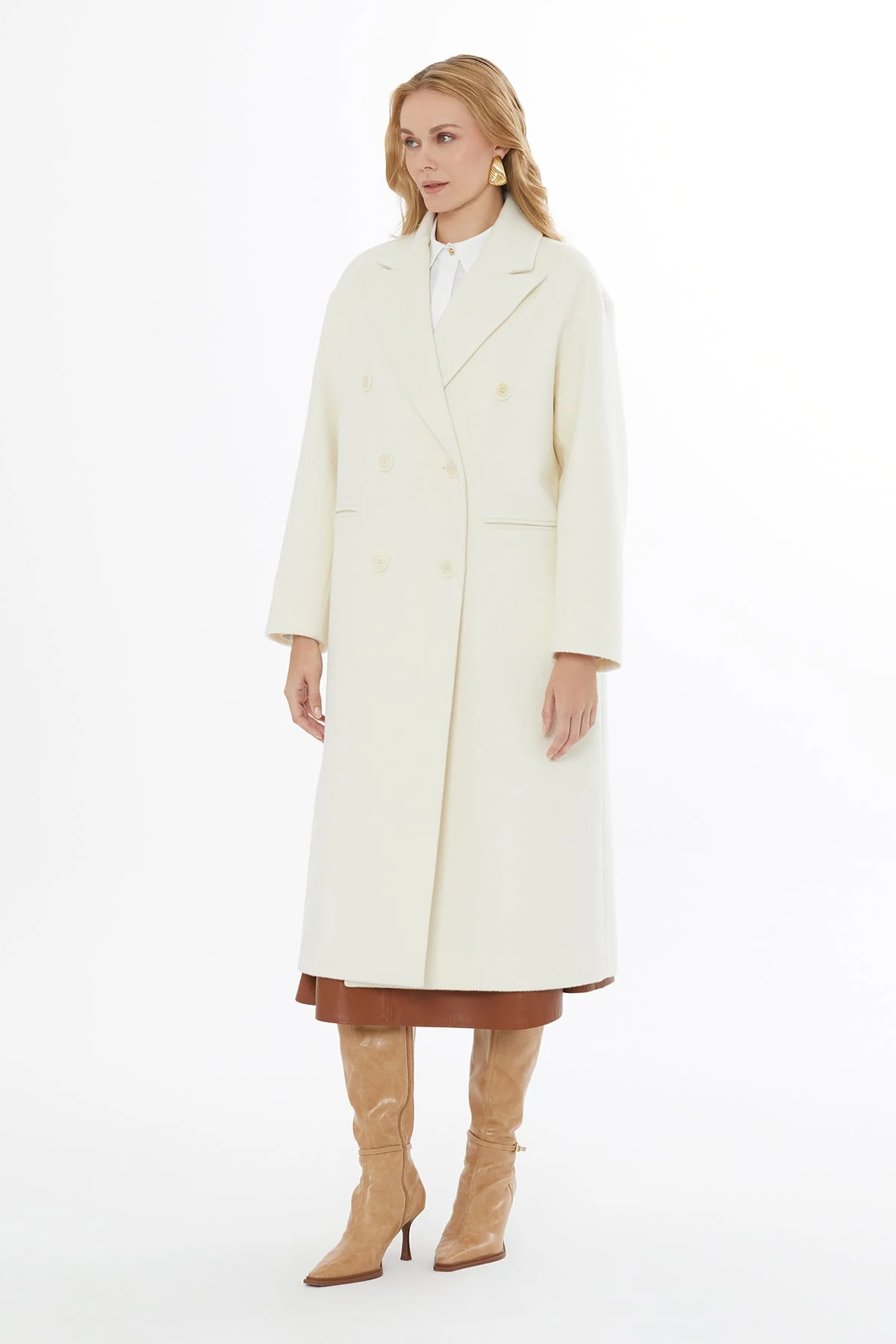 White Coat with Back Slit - Image 4